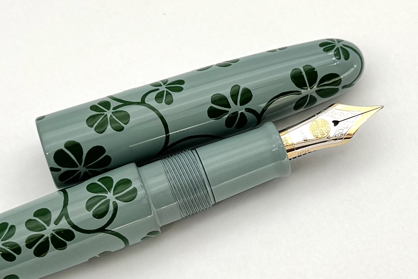 NakayaCigarPortableCloverArabesqueMotifinMidoriFP_F